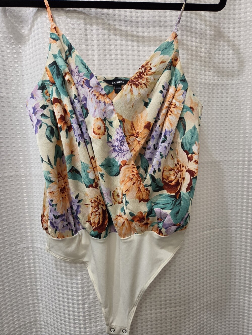 Express Floral Bodysuit wrap-front V-neckline Adjustable Spaghetti Strap Size M